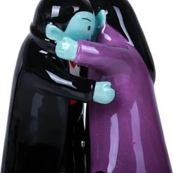 New 😉 GOTHIC GIFTS Gothic Homewares Hugging Vampires | SALT AND PEPPER SHAKER SET 🤩 -Halloween Sales gothic gifts magnetic hugging vampires 2 d8d05713 d8f9 4abd 9bfc 5d5c2e91b101 700x700