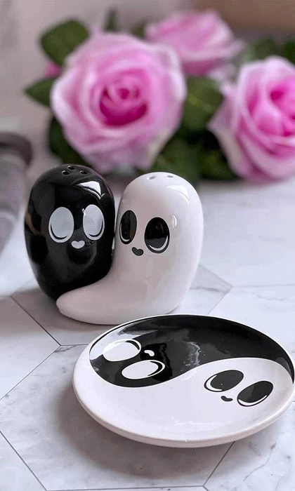Buy ๐งจ KILLSTAR Ghosts Spooky | SALT & PEPPER SHAKERS โญ 3 Buy ๐งจ KILLSTAR Ghosts Spooky | SALT & PEPPER SHAKERS โญ